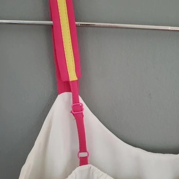 Esley M lightweight top - Picture 6 of 7